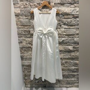 Elegant White Sleeveless Dress size 12 Y excellent condition need out ASAP